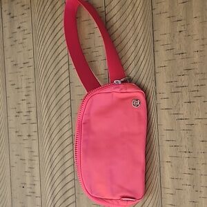 Lululemon Everywhere Belt Bag Waist Fanny pack Pink perfect nwt
